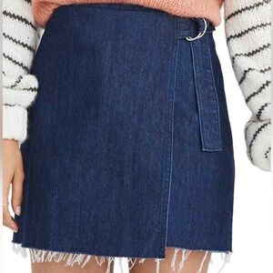 NWT Madewell Raw-Hem Mini Wrap Skirt in Cardiff Wash Size 2